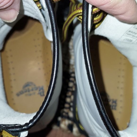 Dr. Martens 11821 Airwair boots - Picture 13 of 14